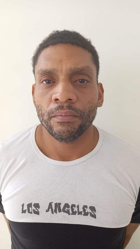 mastelevisionc1's tweet photo. Capturados 4 integrantes de la banda delincuencial tren de Aragua, mediante orden judicial y dos en flagrancia por el delito de homicidio.

Luego que se presentara el homicidio del señor Jhonatan José Seijas. 9 de enero del presente año en la carrera 2da con calle 3ra La Parada https://t.co/orVUCb2cQp
