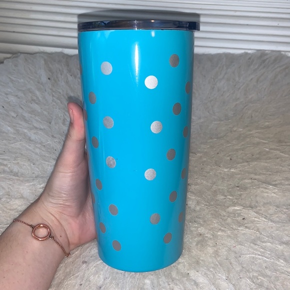 TAYTAY_M_WELLS's tweet photo. So good I had to share! Check out all the items I'm loving on @Poshmarkapp #poshmark #fashion #style #shopmycloset #pinkvictoriassecret #mainstays: https://t.co/4xJNDMKXKn https://t.co/sJj4EACTn6