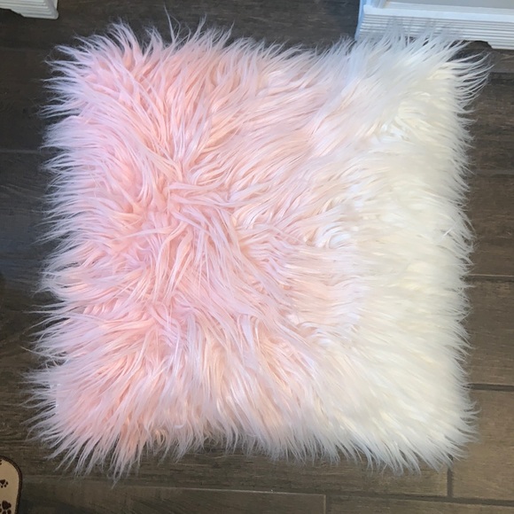 TAYTAY_M_WELLS's tweet photo. So good I had to share! Check out all the items I'm loving on @Poshmarkapp #poshmark #fashion #style #shopmycloset #pinkvictoriassecret #mainstays: https://t.co/4xJNDMKXKn https://t.co/sJj4EACTn6