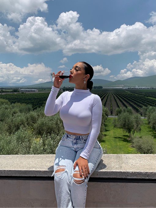 Endless winery dates please https://t.co/iEUih911vV