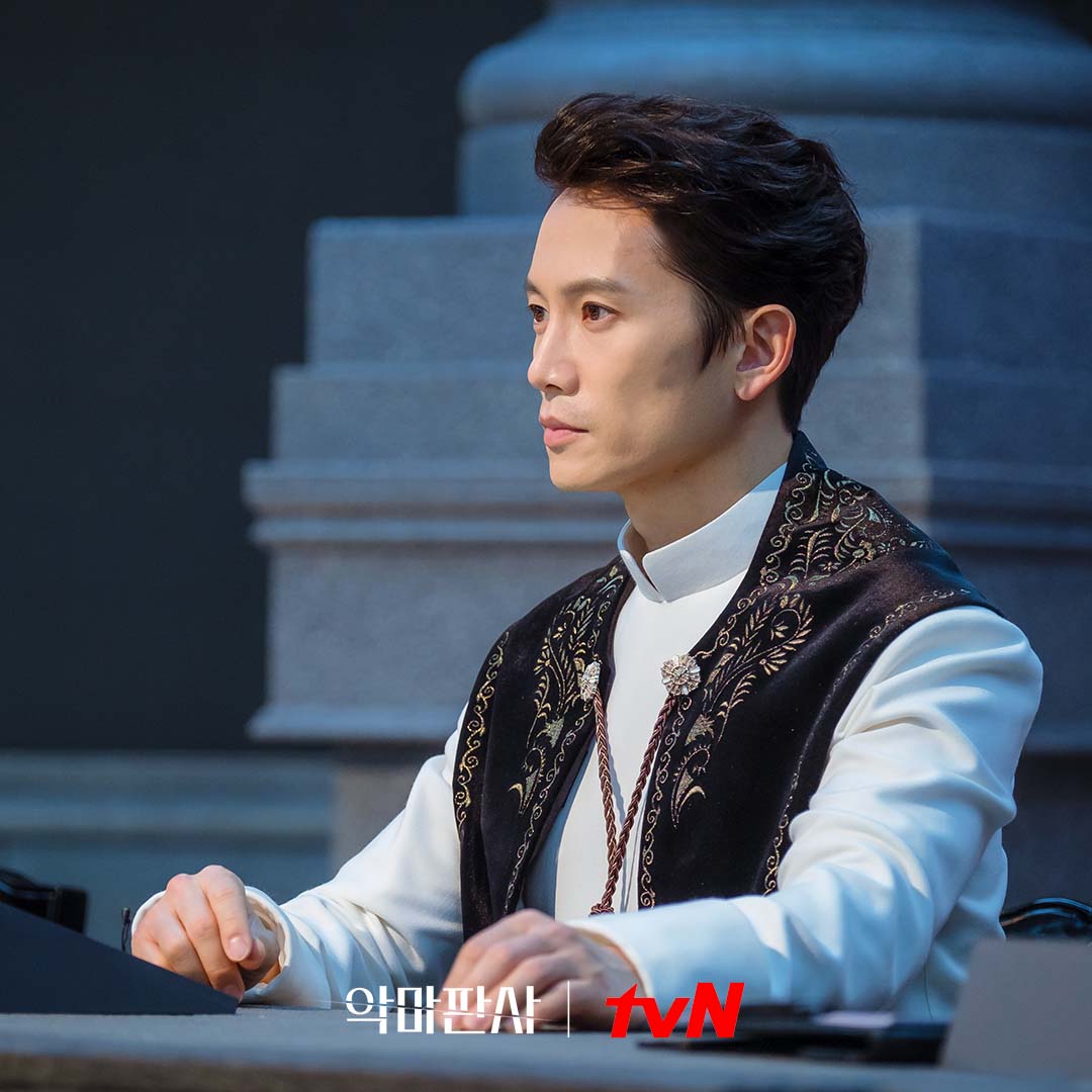 CJnDrama's tweet photo. 선과 악을 넘나드는 요한의 매력,,😈💜
역시 믿고 보는 지��배우 아닙니까!!

매주 [토일] 밤 9시 tvN 방송
#악마판사 #thedeviljudge #tvN #토일드라마
#지성 #김민정 #진영 #박규영 https://t.co/ws7jtvrhdA