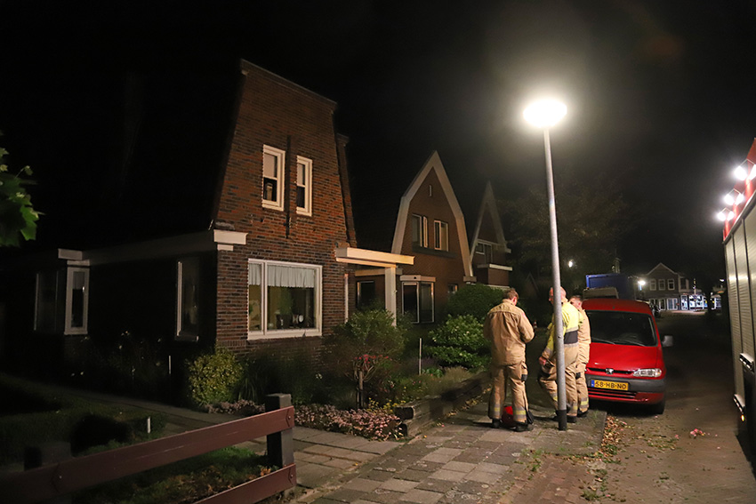 Brandweer rukt uit voor vreemde lucht in woning Lutherse Kerkstraat