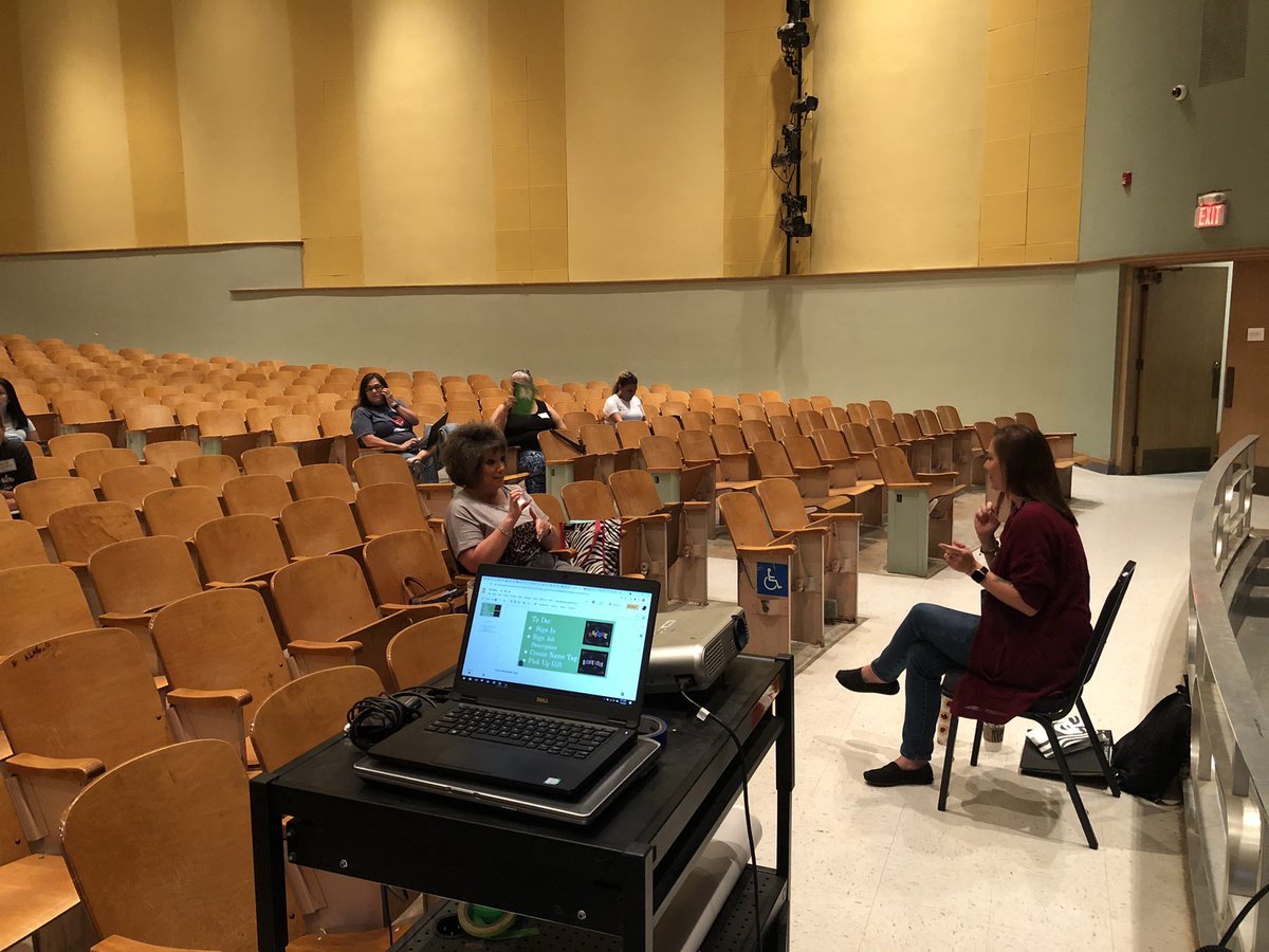 NidiaOlivas2's tweet photo. What works? Team work! Headed into closing the achievement gap through Texas Reading Academies!
#TexasReadingAcademis #Biliteracy #leadership #AmaISD #AISDTRA2021 #WeAreTRA #WeAreAISD #blendedlearning https://t.co/4UmZohSLLk