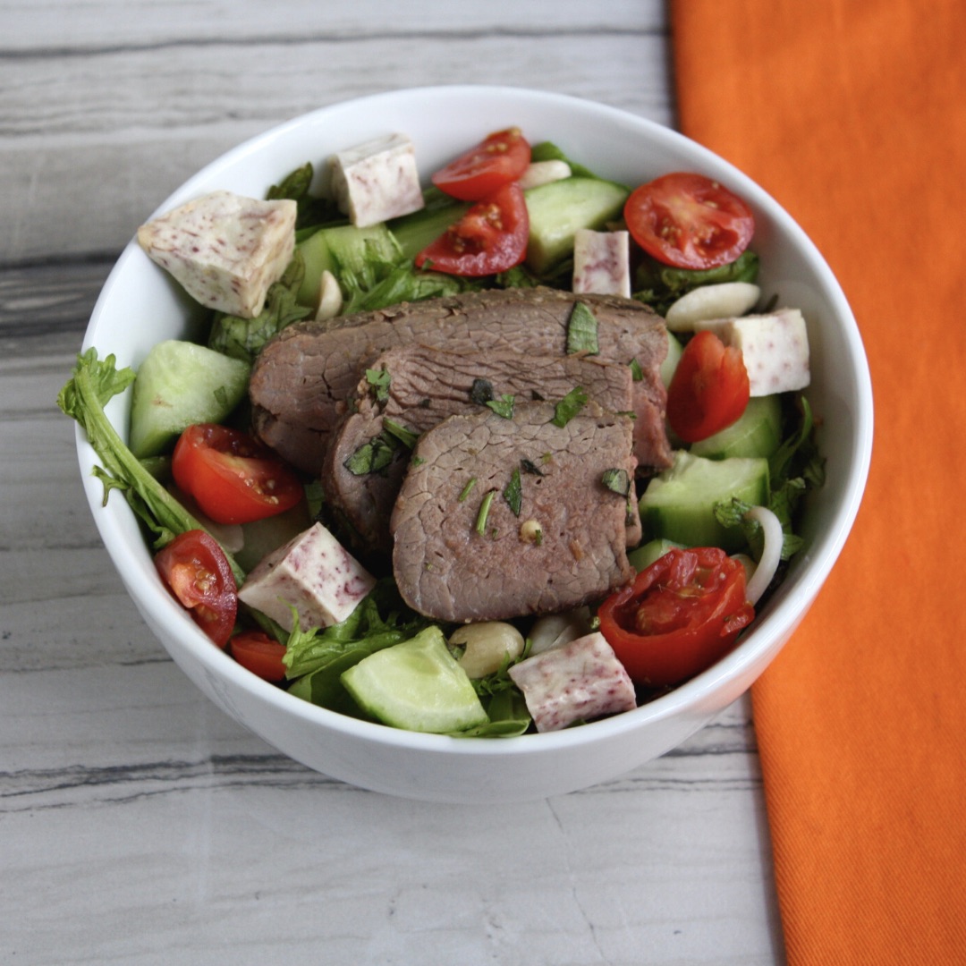 FarmToFit's tweet image. This Grilled Thai Beef Salad makes all other summer salads super jealous. 🥩+🥗=🤤

Seared beef coulotte is placed over fresh field greens with cucumbers, tomatoes &amp;amp; peanuts. The final fiery finisher is a drizzle of spicy chile-lime dressing. 💥