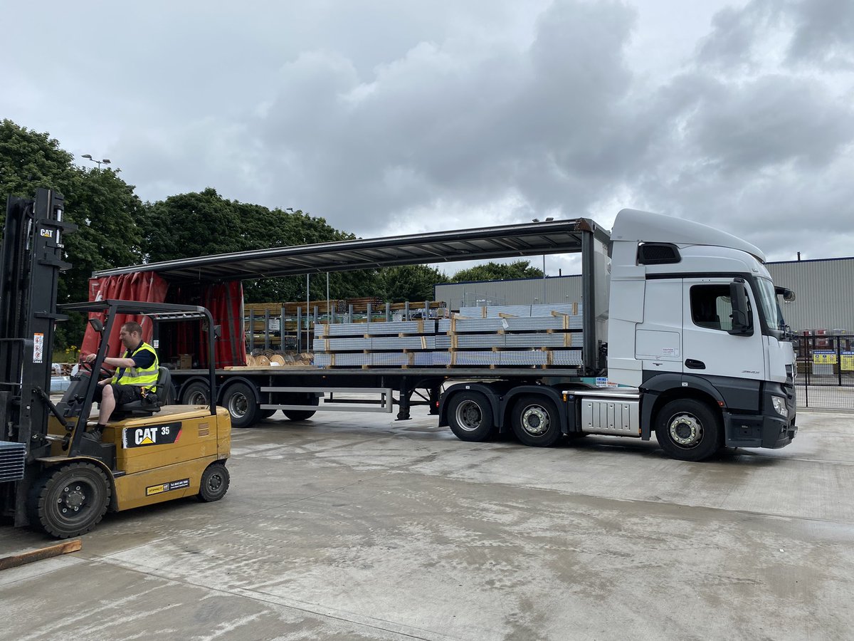 TobbellLeeds's tweet photo. 145 bundles of steel delivered #containment #ip4x #superstockist https://t.co/wTS6jySApu