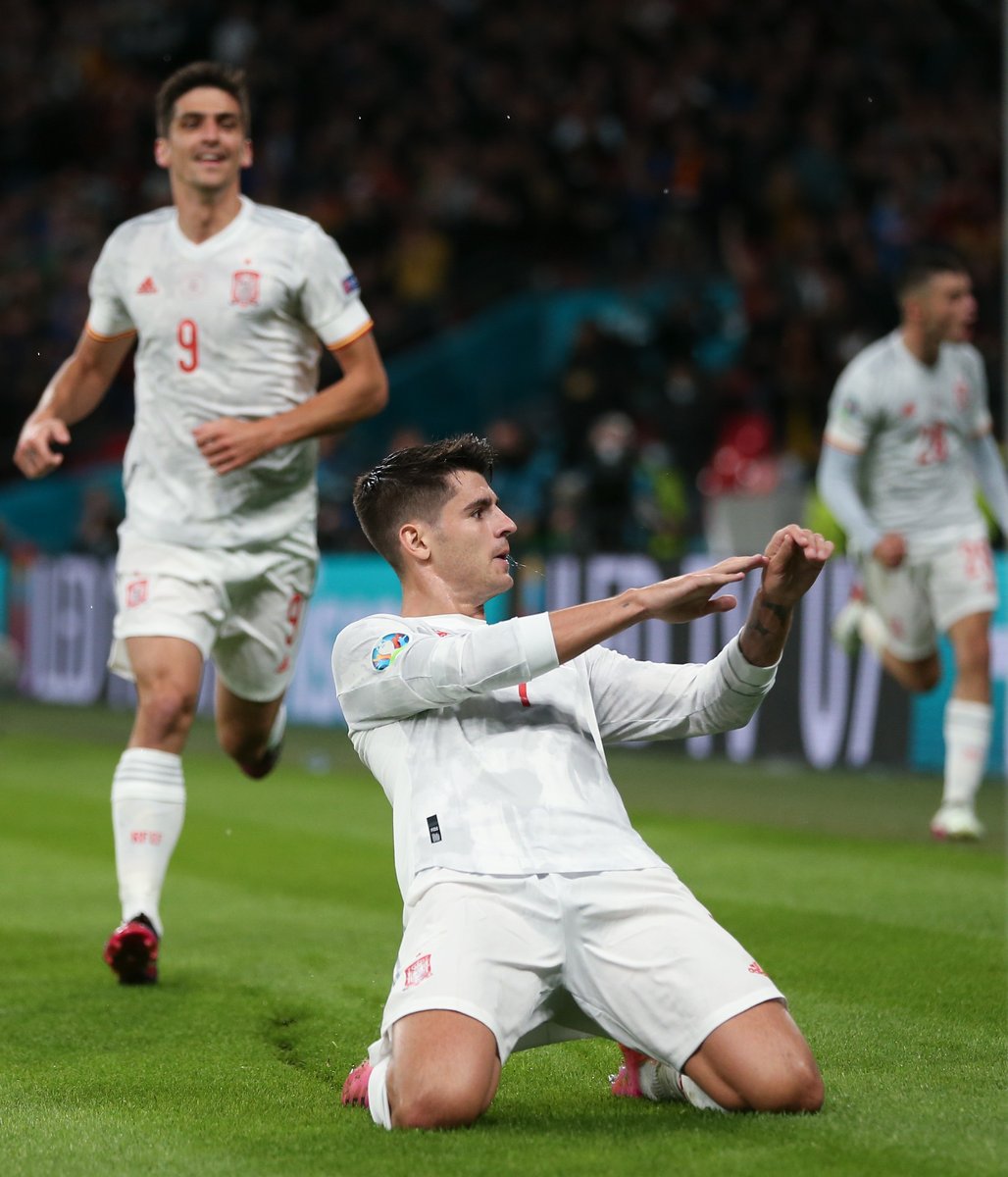 FOXSoccer's tweet photo. WHO ELSE BUT MORATA?! 🇪🇸

62': Morata subs on
80': Morata ties it for Spain https://t.co/bDKPQOHub5