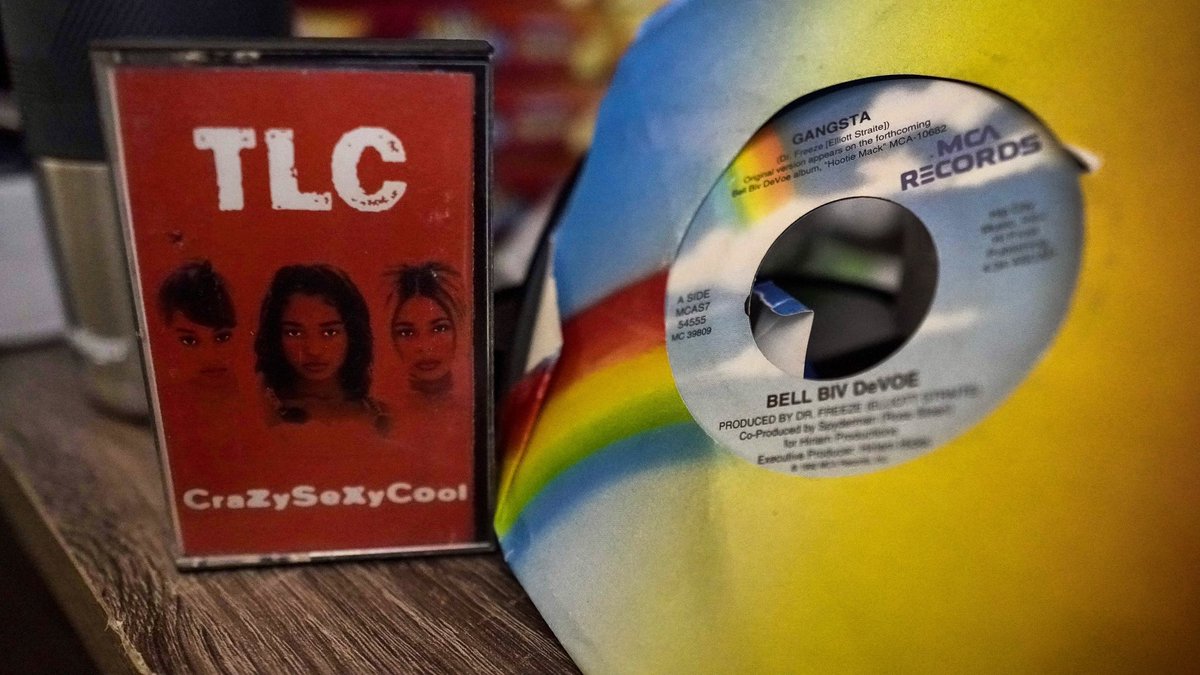 DjEtch20's tweet image. Happy Tuesday People’s!You’re looking at a classic album TLC crazysexycool on cassette and a 45 of Bell Biv DeVoe Gangsta. There’s nothing like classic material. Now it’s time to find my Walkman…I already have the turntables and needles.😜🤙🏽 #cassette #45record #photography