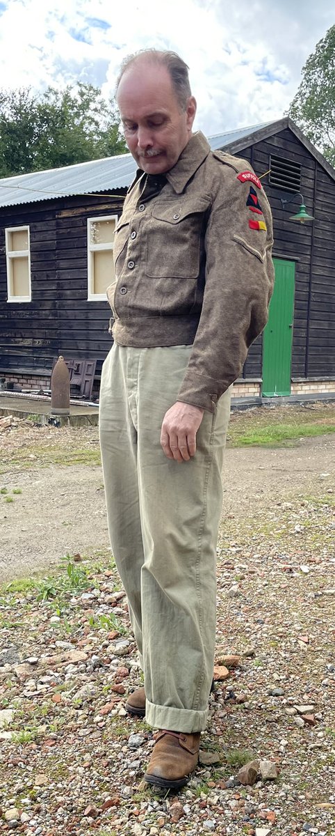 Taff_Gillingham's tweet photo. Old Chumrade Dickie Ingram was chuffed to find that he still fits into the 1940 Pattern Battledress Blouse he wore on the #KhakiChums 1994 #DDay50 and 1999 #Holland60 Tours, and he hadn’t seen since until today. https://t.co/qaVnEu6U2s