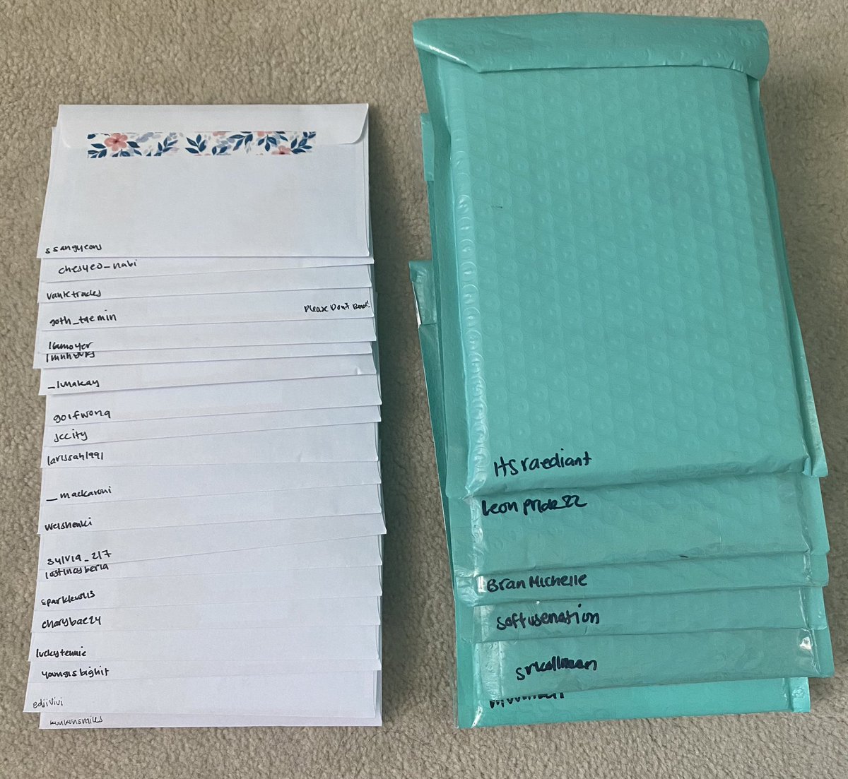 I finished packing and will be dropping these off today! If you got tracking and want your tracking number just dm and I will send it to you.

I will close the form by Friday this week and once they’re closed, I will be bundling some of the PCs with ten and taeyong PCs