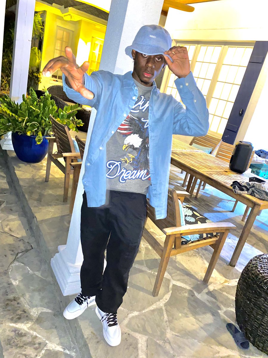 BABY_WOO_TAE's tweet photo. #WhosWhoAtTsu 
~Kiyontae - tae🖤- trackster 
~Knoxville Tn 865 🍊 
~Agriculture business major
~tsu track &amp; field 🏃🏾‍♂️ 🏁
~ it is what it is 
~there’s 12 more letters before U and I 🖤
#TSU23 🖤 #tsu23 https://t.co/7sxWjqNItT