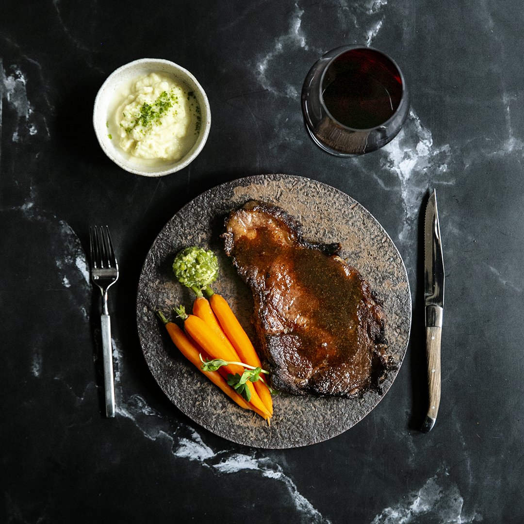 Home Chef // Take the lead on dinner tonight, with help from Miku's kitchen. 

Introducing our frozen Prime Rib meal kit, complete with:

seared sous-vide ribeye | veal jus | carrots | mashed potatoes  

Available now for pick-up and delivery. 

>> linktr.ee/mikutoronto