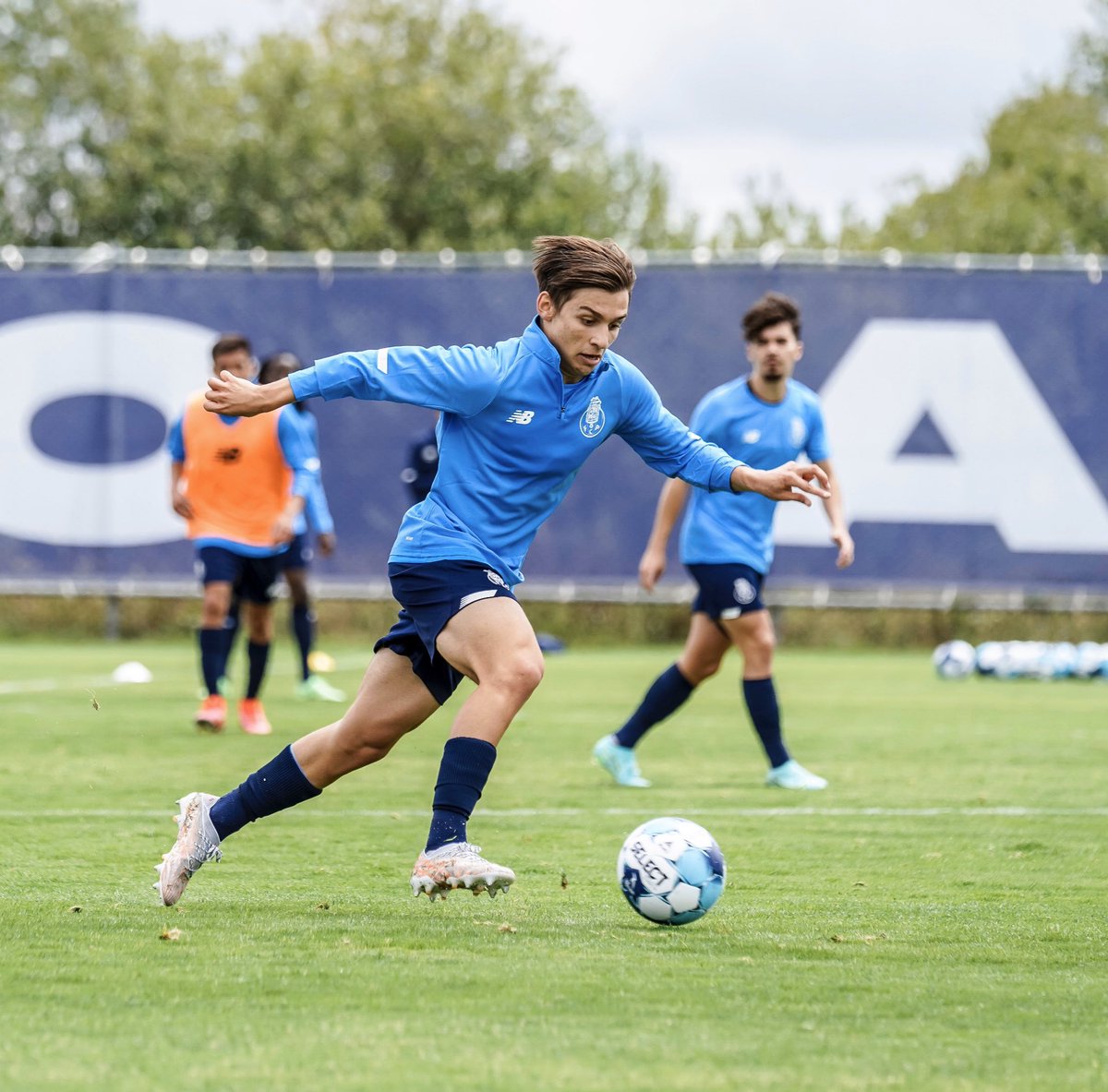 somosportocrl's tweet photo. Ai ai Olival... 🤩 https://t.co/Knw69r9mXS