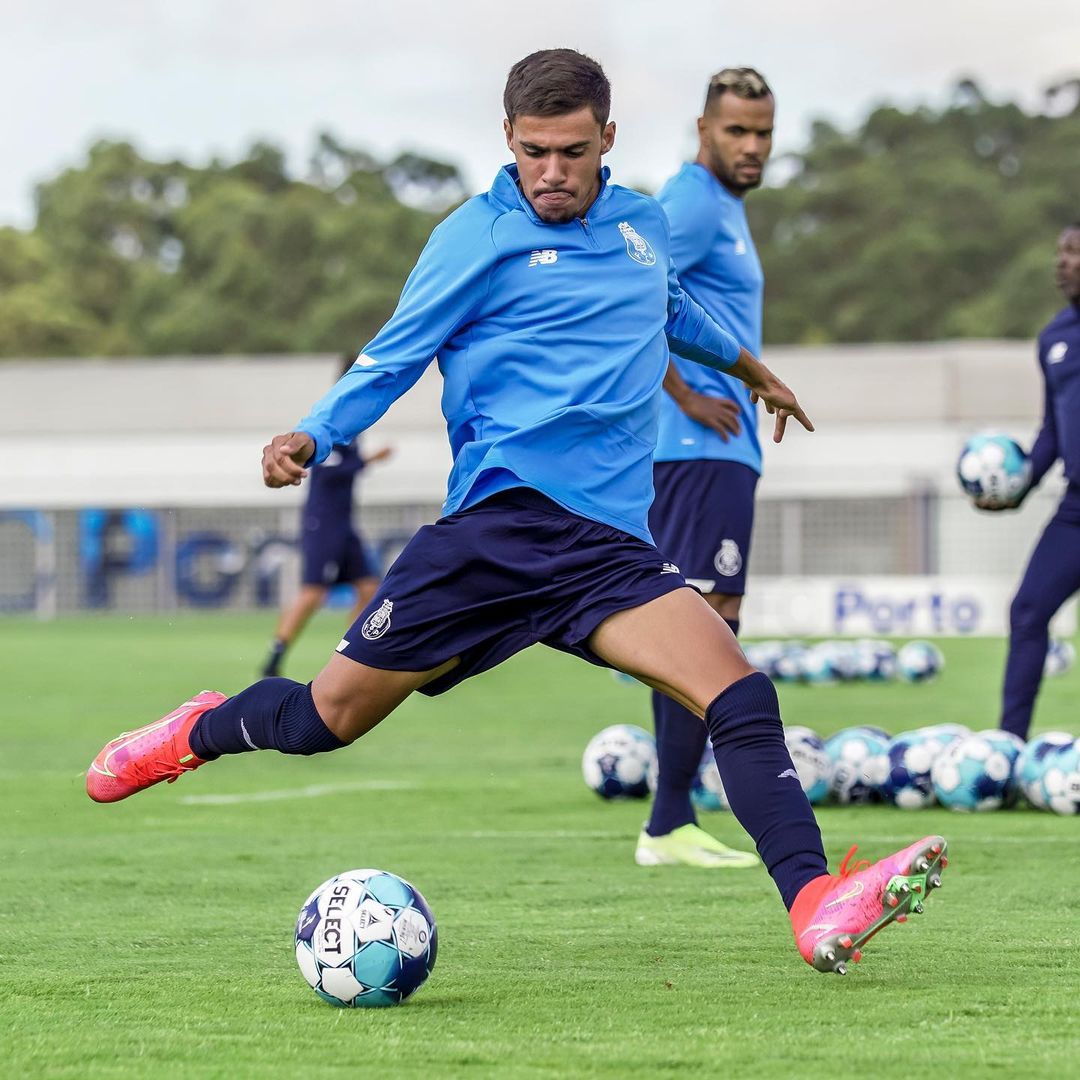 somosportocrl's tweet photo. Ai ai Olival... 🤩 https://t.co/Knw69r9mXS
