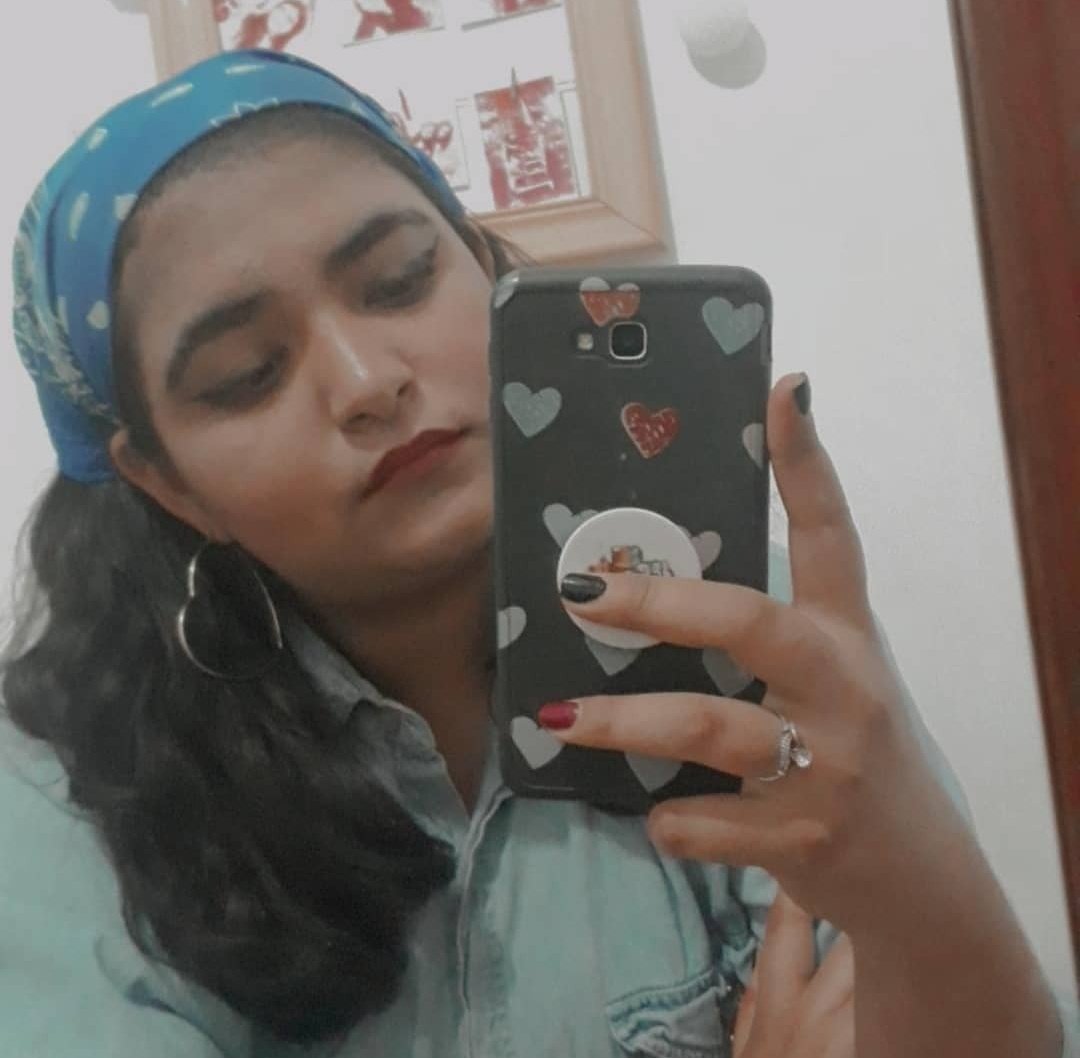 myloveisValu's tweet photo. Holi me llamo Mel vivo en Argentina, sigo a Valu desde 2015 creo. Me siento bastante integrada al fandom realmente, cuando quieran me puedan hablan no muerdo jajajja mi dm siempre va a estar abierto para lo que necesiten 💘💘
#IntegracionZenerita https://t.co/xkKx7YWmeG