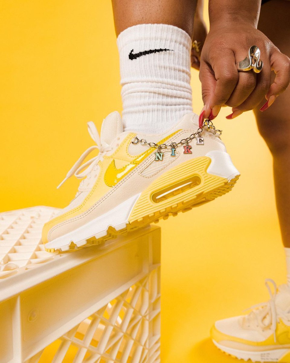 Ad: Don't sleep on these! Available via Foot Locker
W Nike Air Max 90 "Princess Charming"
$130 + FREE shipping 

>> bit.ly/3wNyJob