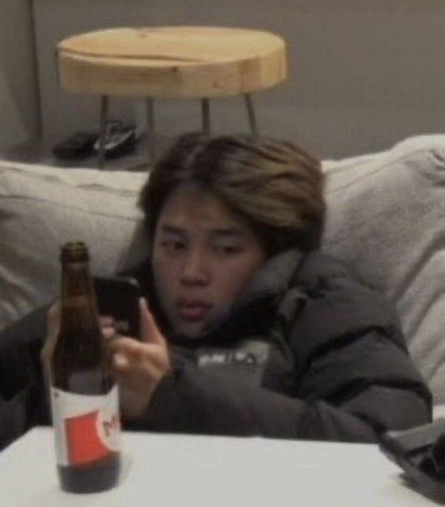 gallagher4lifer's tweet photo. Sitting here on Twitter to see if tiktok comes back #tiktokdown https://t.co/IFovbPH2Yy