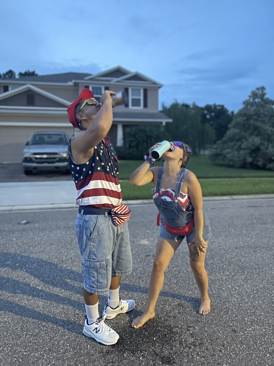 FlawdaManAndy's tweet photo. Only on here to share our 4th of July shenanigans. See you in 6 months Twitter @ashley_cancro https://t.co/lmbweAKYEY