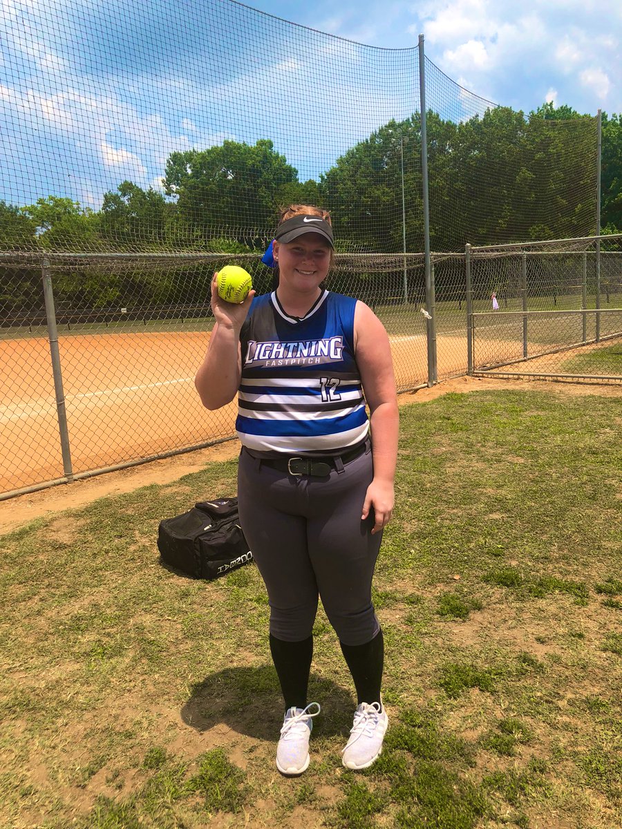 16u_blue's tweet photo. We won our first game in Tennessee 14-0 against Velocity Fastpitch!! Our bats were on fire!! We also had a 2 run homer from @BBauhman in the first inning!! https://t.co/PEaTXWrAuE