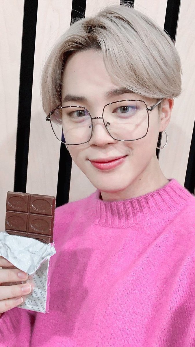secsyjimin's tweet photo. ho portato il cioccolato per farmi perdonare https://t.co/X6qwgHRYtR