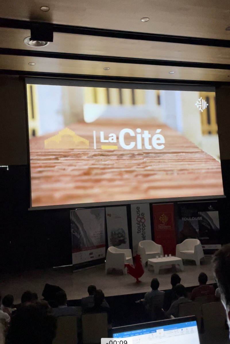 emmanuelleDR's tweet photo. .@FrenchTech_Tlse à @LaCite_eu pour #TimetoBeTogether l’événement qui a rassemblé ce 6 juillet l’écosystème tech toulousain avec 3 mots clés : « fédérer - accélérer - connecter ». Tech for good, transition, secteurs d'avenir, investissements & le plaisir de se (re)voir https://t.co/tCZ0pOdKb2