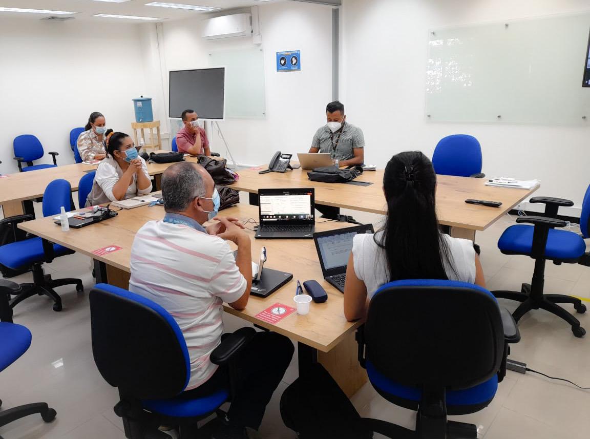 MisionONUCol's tweet photo. #Medellín| En el marco de nuestro mandato, afianzamos el trabajo interinstitucional con el Equipo Local de Coordinación en Antioquia, en el que participan agencias de @onucolombia y organismos de cooperación internacional y humanitarios que hacen presencia en el territorio. https://t.co/ayz5JPfcXk