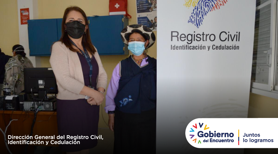 RegistroCivilec's tweet photo. LOJA | Con el firme compromiso de servir a la ciudadanía, recorrimos las instalaciones de la agencia Saraguro del @RegistroCivilec para atender los requerimientos de los usuarios y verificar la fluidez de nuestros servicios. 

#GobiernoDelEncuentro https://t.co/5LqS9YS3pw