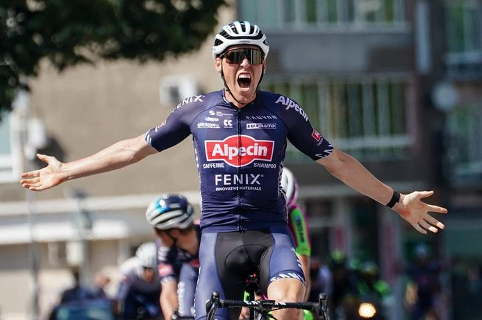 ProCyclingInfo's tweet photo. 😀 Our congrats to the winners yesterday 07/5th at:

🚴‍♀️#GiroDItalia 4th st @AnnavdBreggen

🚴‍♂️@SibiuTourEN 3rd st @alexisguerin33

🚴‍♂️@ICT_of_BG 5th st @timokielich
                           GC #ImmanuelStark

🚴‍♂️#AlgeriaNC @AzzedineLagab

🥇🥇🥇🥇🥇

🏆🏆🏆🏆🏆

🍾🍾🍾🍾🍾 https://t.co/WzFKpUsRRj
