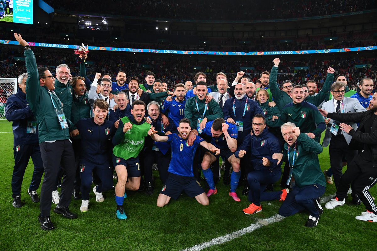 ＬＡ ＦＯＲＺＡ ＤＥＬ ＧＲＵＰＰＯ

🇮🇹🇪🇸 #ItaliaSpagna 1-1 (4-2 dcr)

#Nazionale #Azzurri #VivoAzzurro 
#ITA #EURO2020 #ITASPA