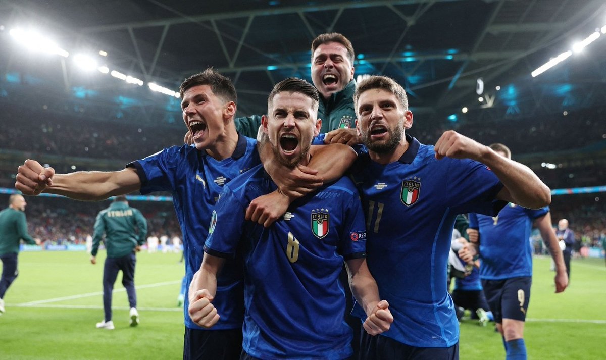 ClaMarchisio8's tweet image. Festa, ma che bella, ma che bella, questa festa
Ma che bella, ma che bella, questa festa
Questa festa, questa festa insieme a te 💙🇮🇹
#ITA #ITASPA #Nazionale #Azzurri #VivoAzzurro