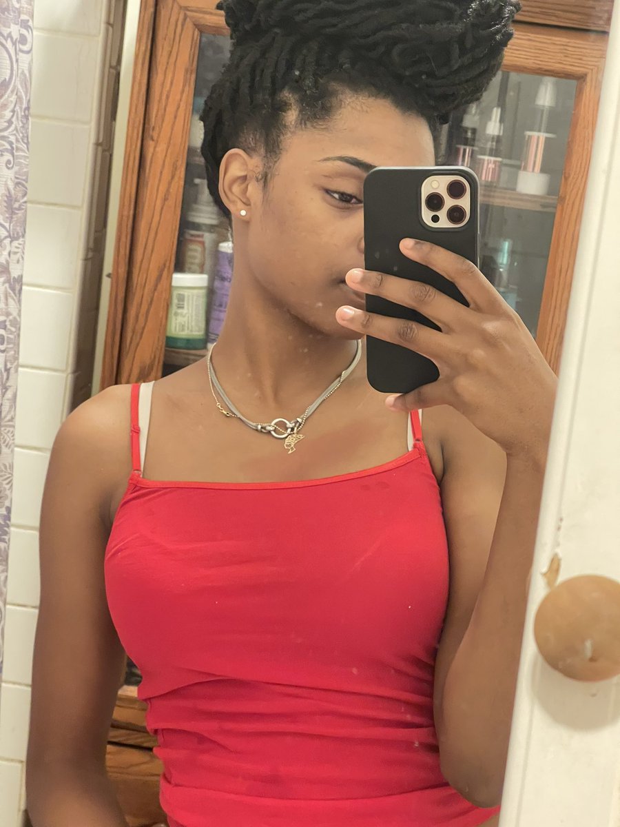 #WhoWhoOfJSU 
•My name Jacyiah but everyone call me       Cyiahh 🤣
•Chicago made 📍
•Bio Pre-Med Major 📚🦠
•’24
• Naturally shy but silly 😅 !