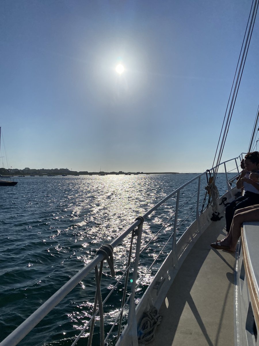VisitNantucket's tweet photo. We had a blast last week on @nantucketbluemooncharters with the Chamber team ⛵️Make sure to check them out to book your next summer sailing adventure!
#VisitNantucket #NantucketBusiness #ACKSummer #NantucketBeach #LoveLocal #ACKUpdates #ChamberofCommerce #BlueMoonCharters https://t.co/5MDYmopSDT