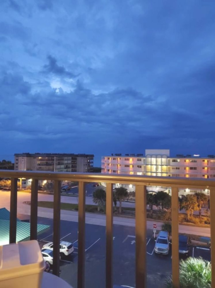 BeachsideCCBch's tweet photo. Here's lookin' at you, #CocoaBeach! 😎 | #SpaceCoast

📸: Calli https://t.co/BvWgnG3Rw7