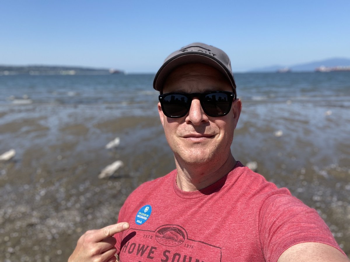 MrTommyCampbell's tweet photo. Second dose! I’m an AzMod! Grateful to be that much closer to getting back to normal.
Please get vaccinated!
#MyWhy #GetVaccinated #vaccinated #azmod #Moderna 😎 by @TheCloosCorp https://t.co/t3iro01bqN