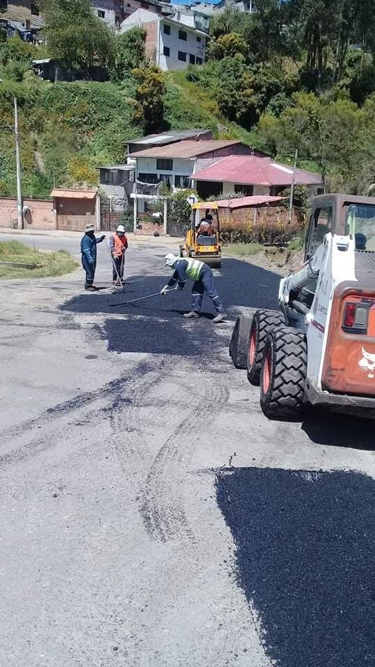 ElMunecobarrio's tweet photo. Agradecemos a Obras Públicas Municipales, inicia el arreglo ala vía del Lazareto.

👉¡¡¡LO HICIMOS!!! El Muñeco en tu Barrio @OOPPCuenca https://t.co/WiZR4akKfZ