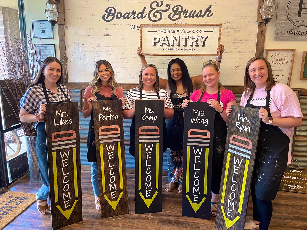 LearnWithLikes's tweet image. A little summer #TeamBonding 🤗🥰 #FirstGradeBestGrade #LoveMyTeam #NewNameComing2022