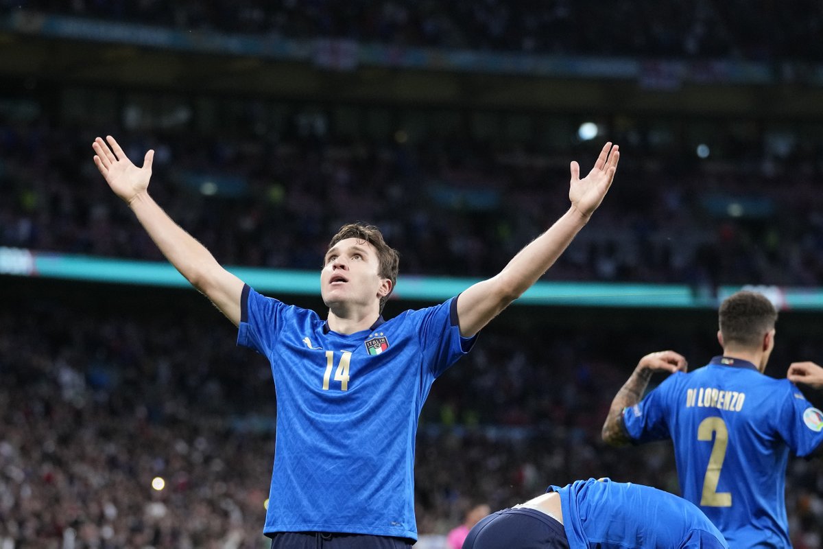 Azzurri_En's tweet photo. Point to your #EURO2020 finalists 👇

#VivoAzzurro #ITA #ITAESP https://t.co/DFDNXHb082