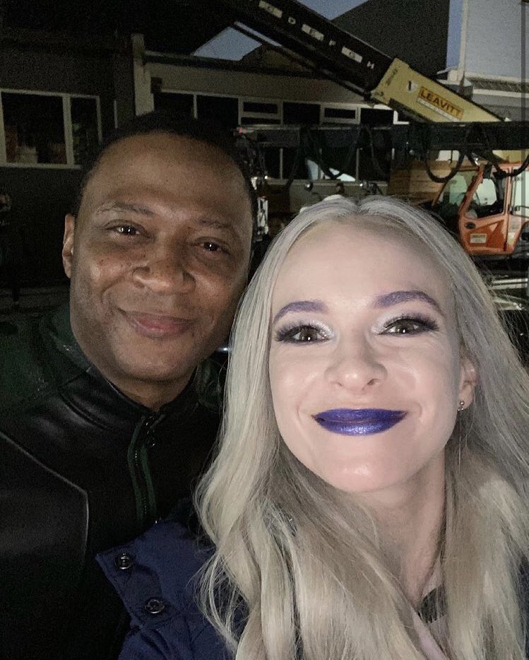 DPanabakerLA's tweet photo. “¿Trabajando duro o apenas trabajando? ¿Quién verá #TheFlash esta noche?”

📸 Danielle via instagram https://t.co/wFftjnux54