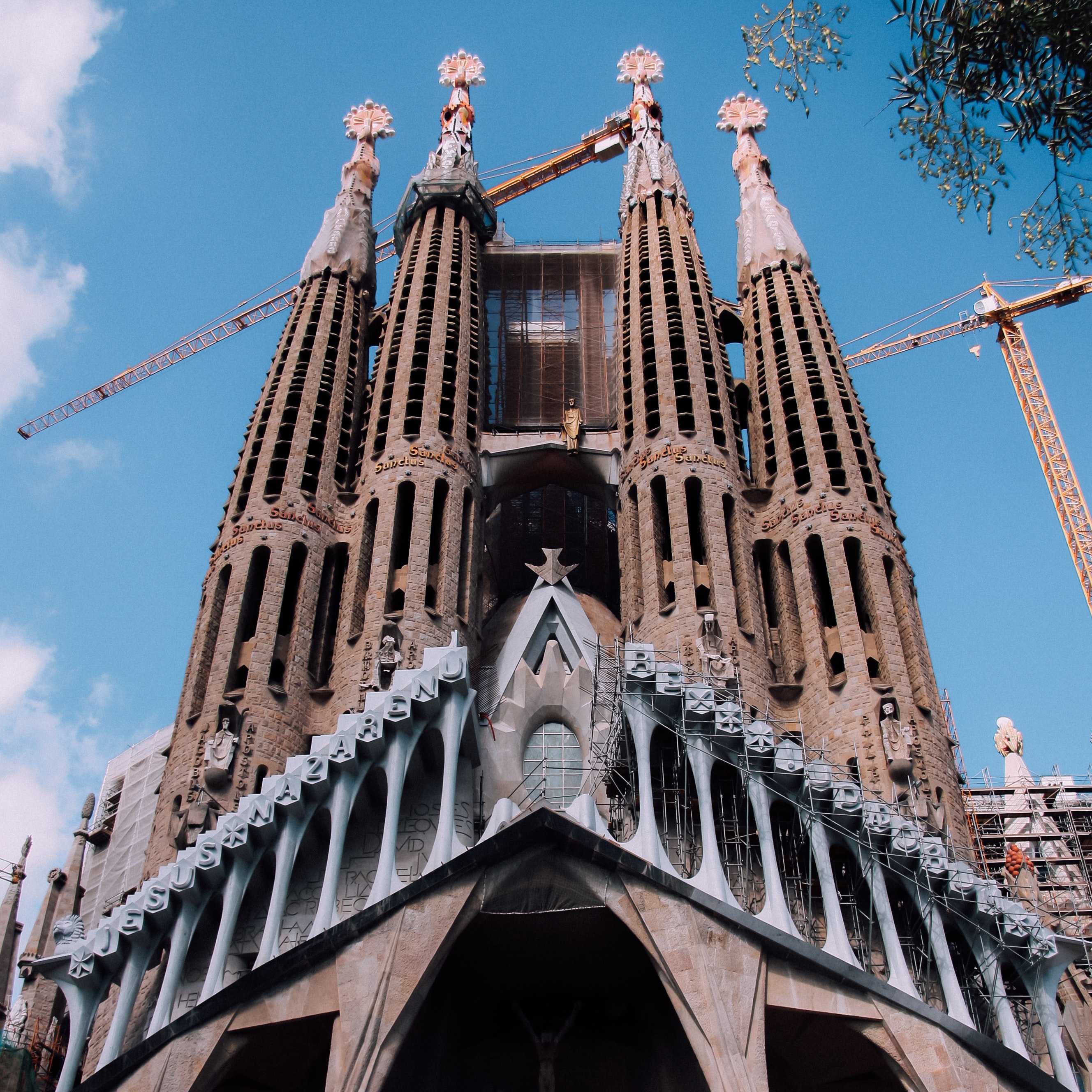 アントニ ガウディの作品群 Twitter Search Twitter