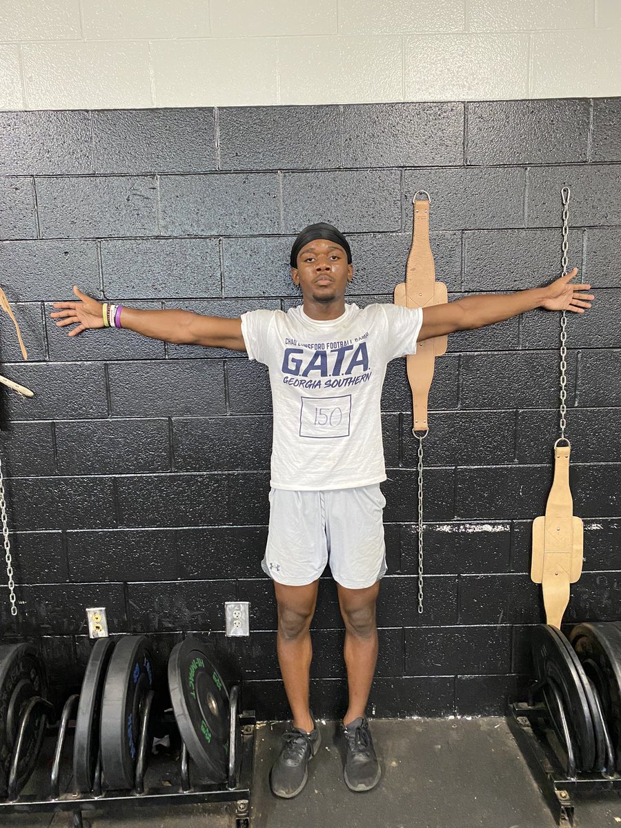 Michael “Ali” Howard
📏 6’  185lbs
🏈 WR
🎓 2022
🎥 hudl.com/v/2Eci8T
📱 <a href="/howard_a/">Ali‼️🕊</a> 

#BringTheHammer🔨 #GYAC🐶