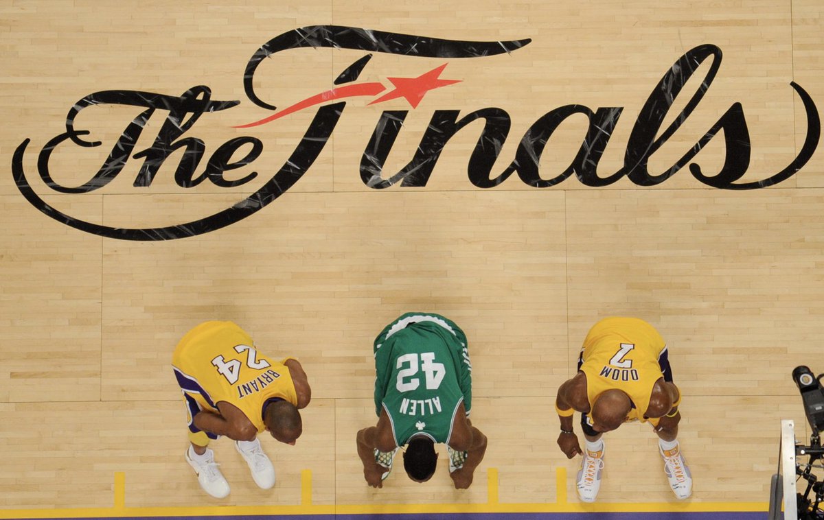 JasmineLWatkins's tweet photo. The trophy on the court is one thing but that cursive finals logo was so clean https://t.co/oj5BYaj8HP