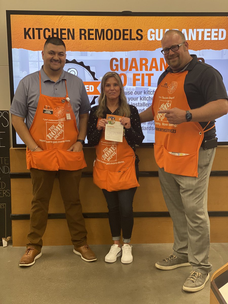 Outstanding job to our amazing kitchen designer on getting recognized  for her outstanding performance and great customer service feedback! <a href="/EricCampbellDSM/">Eric Campbell</a>