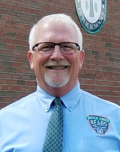 MauryCoSchools's tweet photo. MCPS is proud to announce Battle Creek Middle School's new principal for the 21-22 school year is Mr. Mike Kinnard! https://t.co/3zQaTeT04e