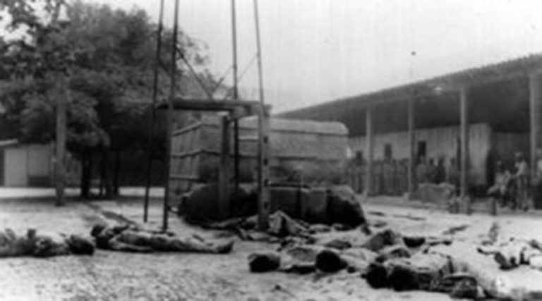 histohonduras's tweet photo. La peor masacre de civiles en la historia moderna en Honduras. Dictadura de Tiburcio Carías Andino. Masacre de S.P.S, 6 de Julio de 1944. 👉🧵

Esta es una de peores masacres de civiles perpetuadas por la dictadura de Carías. Su famoso lema de “Entierro, encierro y destierro”, https://t.co/7xyiKgFyGq