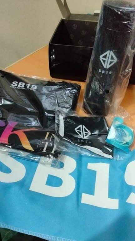 mikee97571501's tweet photo. goodmorning world!!๐
#sb19backinthezonemerch
@SB19Official https://t.co/4BX23z3ZZu