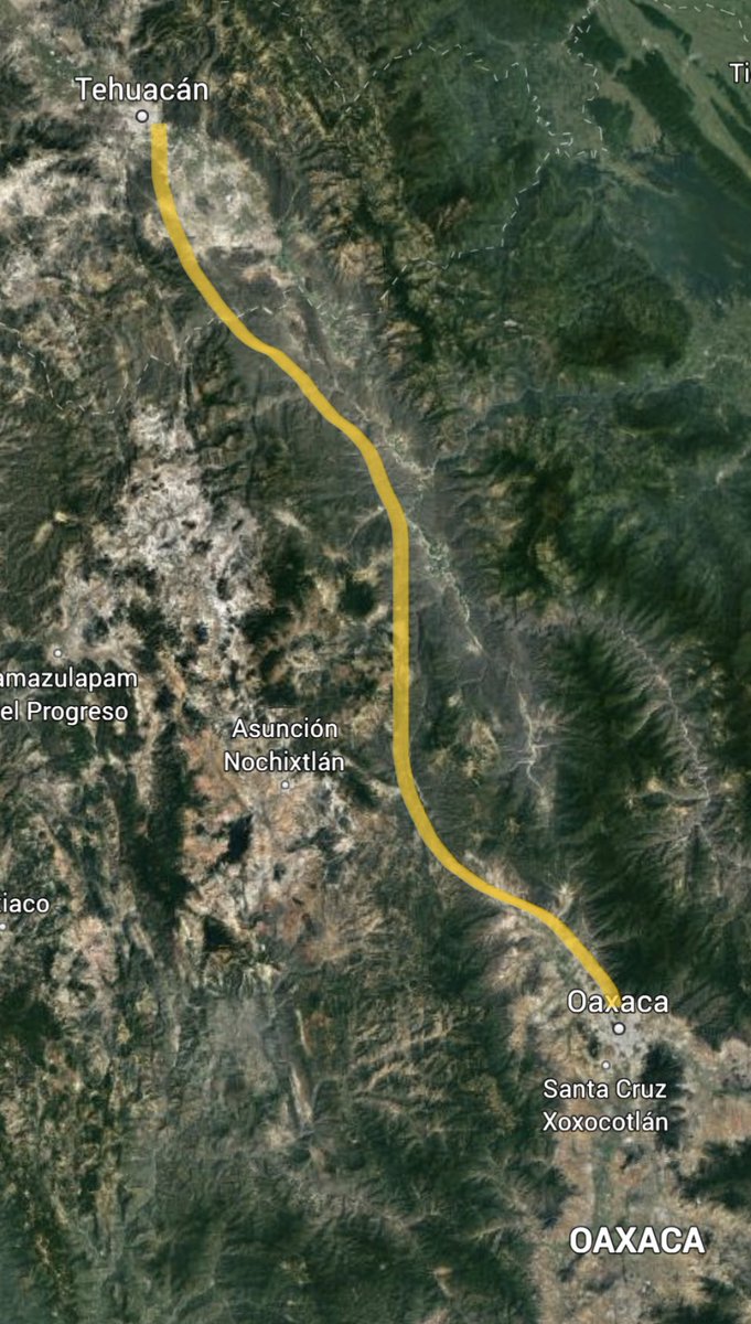 ElenoAM's tweet photo. Entre Tehuacán y Oaxaca hay más de 200 km de derecho de vía de tren abandonados. Estos podrían convertirse en una gran ciclovía dentro de la Reserva de la Biosfera de Tehuacán-Cuicatlán. Detonar a la región como el principal destino de cicloturismo en México. https://t.co/VmMKhx7yuC