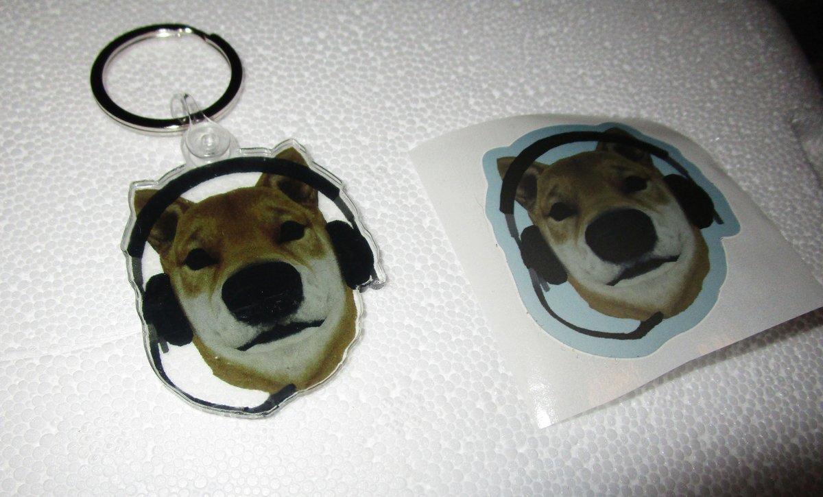 Existentialterrorgames T Co Cxxsfq1nbd Small Number Of Mira Dog Ending Silenthill 2 Shibainu Keychain Sticker Sets Twice As Big As The Last Mira Keychains I Had In The Etsy Shop Acrylic T Co Tn592n3wru