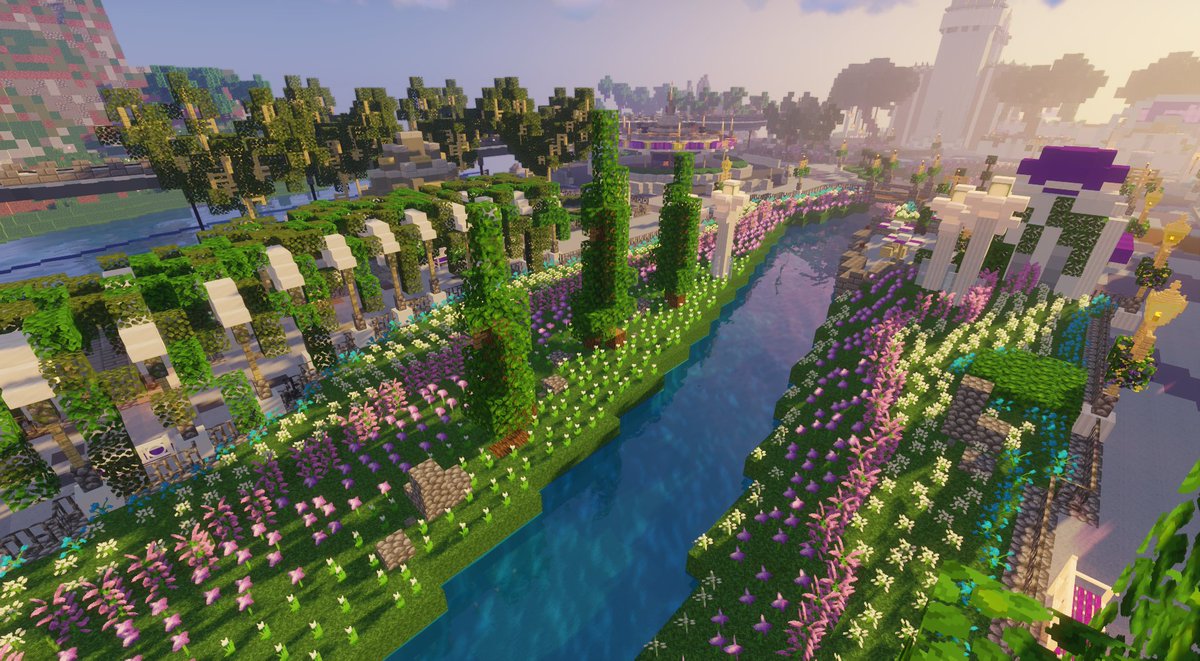 hootinglyowlmc's tweet photo. Some very nice shots of @PalaceNetwork 's Seasonal Server https://t.co/5WTqy6UEEx