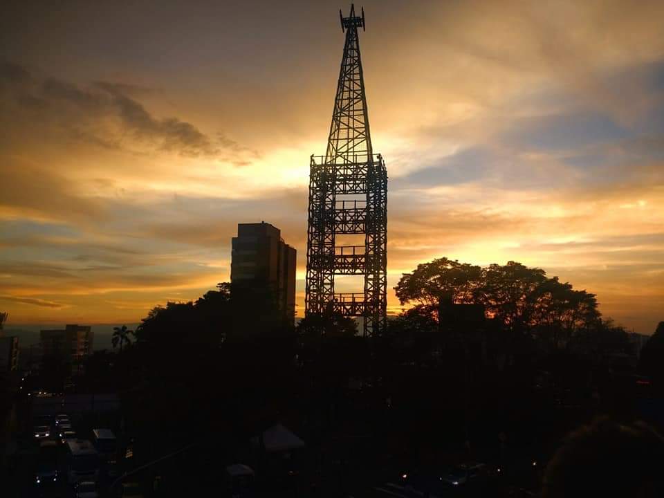 tagoretoro's tweet photo. ¡Ay Manizales del Alma! https://t.co/KLCCDibzlv