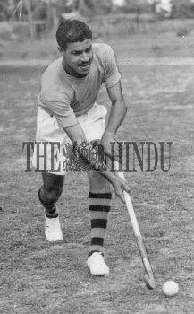 Another Legend born in Undivided India (Lahore) left us
Double Olympics Gold Medalist (1948 London and 1952 Helsinki) Keshav Dutt dies today at age of 95
#KeshavDutt has rare distinction of playing for Punjab, Bombay & Calcutta in Nationals. He also played for Mohin Bagan https://t.co/oT1XhVdtnF