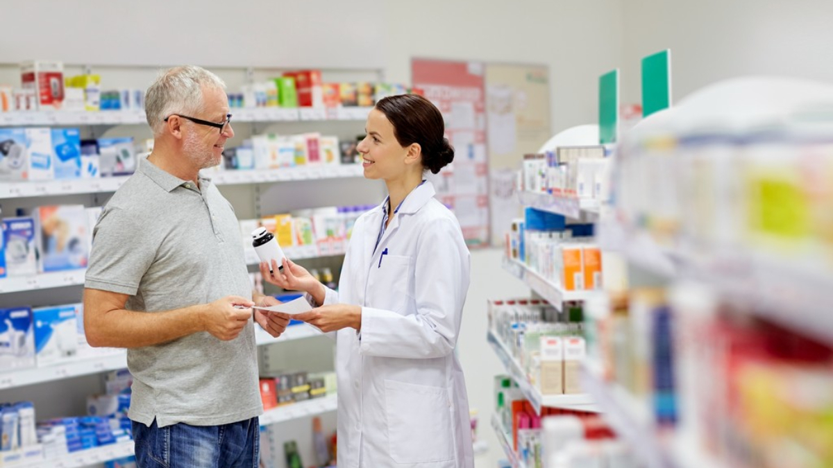 HowardPharmacy's tweet photo. Medication Management Tip

As suggested by Aging in Place Org, you should talk to a pharmacist before buying over-the-counter medicines.

Read more: https://t.co/TfFxfRV1Sb

#MedicationManagementTip #Pharmacist https://t.co/4Iqe5E3Ugv